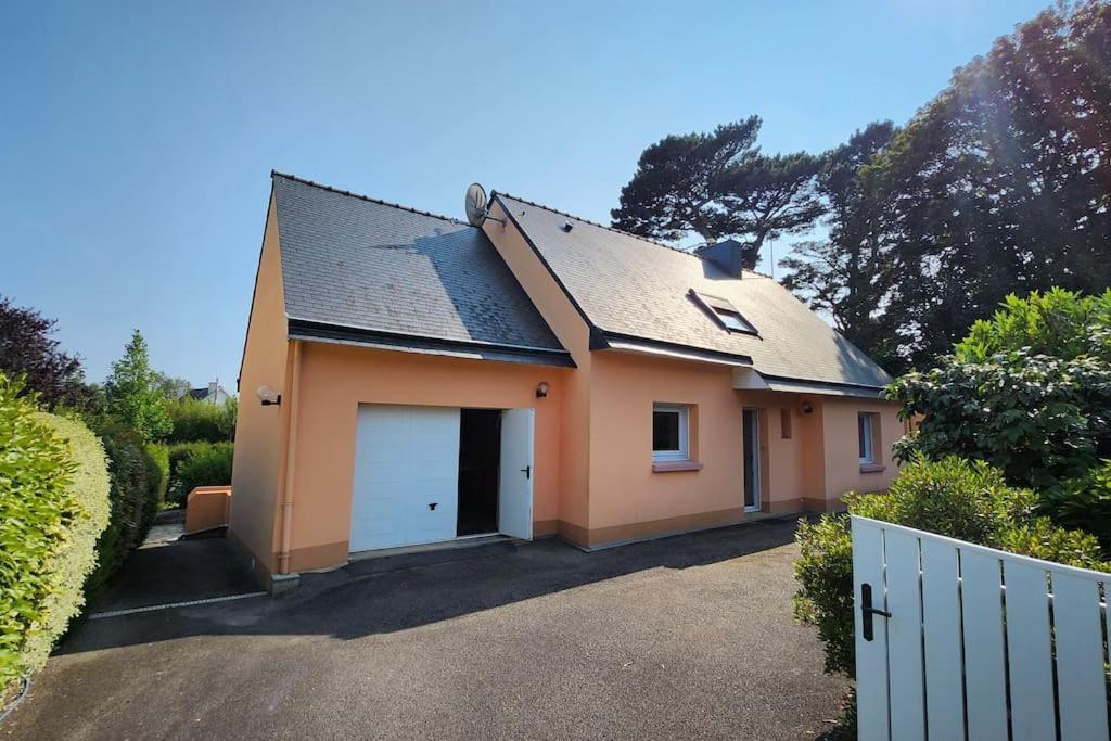 Kerlean, Plage Des Sables Blancs A 700M! Concarneau Exterior photo